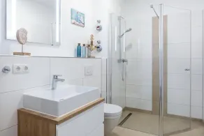 Geschmackvolles Ferienapartment für 4 Personen mit Sonnigem Balkon in Strandnähe - Image 3
