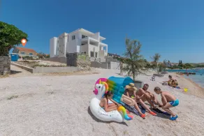 House Marina - Image 2