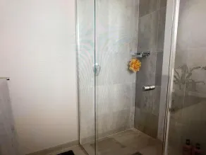 Modern Townhouse close to CBD - Image 3