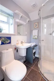 Pretty cottage studio set in lovely countryside close to the Heritage coast - Image 2