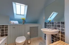 Workshop - sleeps 8 guests  in 4 bedrooms - Image 2