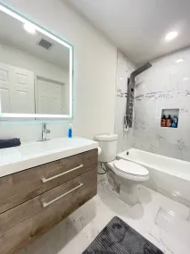 Discounted Large Upland 2 Master Bedrooms - Close To Airport, Convention Center - Image 2