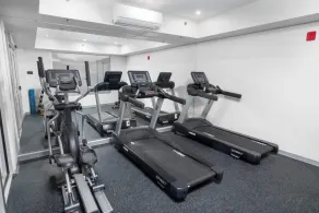 Lake Okanagan Cozy Beach Condo! Corner Penthouse w/ 180° Views - Image 3