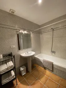 El Almendro Luxury self catering accommodation with pool - Image 3