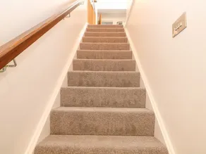 4 HOLT COURT, family friendly, character holiday cottage in Salisbury - Image 2