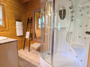 Comfortable chalet with terrace and wood stove, pets allowed - Image 3