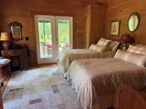 Dogs Love The Tack Room Cottage in Camden SC Horse Country - Image 5