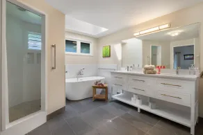 Hale Mokulua ~ 5 bd mit privatem Pool und Spa ~ Schritte zum Lanikai Beach ~ 3 Wohnbereiche - Image 3