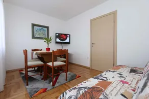 Holiday apartment with air conditioning and Internet - Image 4