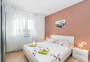 Villa Natalli - 50m2 Pool, Whirlpool, Poolhaus/Grill mit Außen TV, großen Garten - Image 3