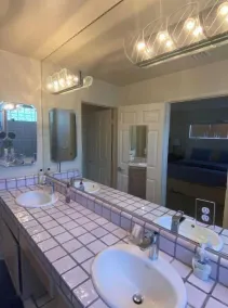 Spacious Mar Vista / Silicon Beach Home 4 + 2 -- Sleeps 9!!! - Image 3