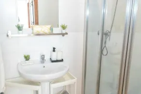 Loft with Andalusian Patio, 5 min from the beach and in the historic centre. - Image 3