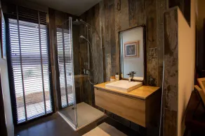 Villa Contemporaine en Bois - Image 3