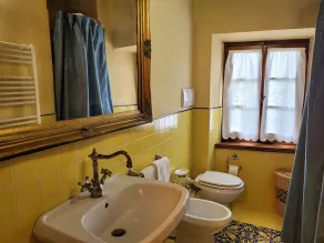 Romantic apartment located in a hamlet in the Sienese countryside - Image 3