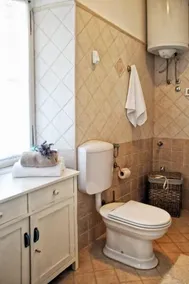 Fritliggende traditionelt hus med privat pool og have gratis WiFi - Image 2