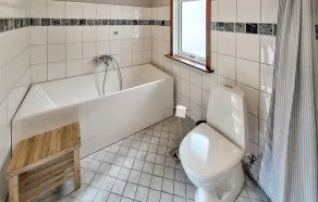 Superbe maison de 3 chambres à Nexø - Image 2