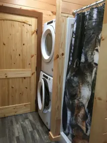 Wolfpack Treehouse - Private Hot Tub - Image 2