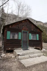 Cabin 6 at Sportsman’s Lodge, Rustic Cabin 6 at Sportsman's Lodge - Image 5