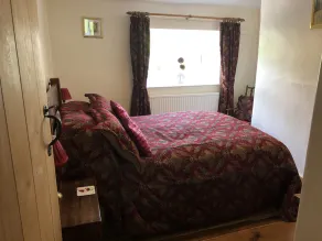 Romantic quirky cottage in Hay On Wye - Image 4