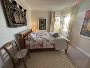 Beach bungalow on the ocean - Image 3