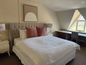 Yarra Valley Holiday House - Stay amongst the vineyards - Sleeps 12 Guests - Image 4