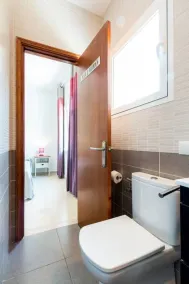 Charming 3 bedroom apart.10 mts walking from beach - Image 4