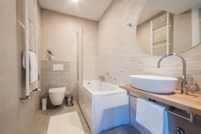 Beautiful apartment with a 60m2 wet-edge pool and a huge outdoor area near Poreč - Image 5