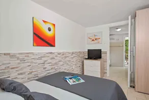 Holiday apartment with air conditioning and internet near the beach - Image 3