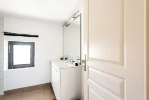 Maison de Maître de 300 m2 Avec Piscine - Image 2