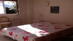 F3 rez de chaussée d'une villa bord du lac - Image 3