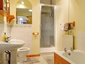 3 bedroom accommodation in Howey, near Llandrindod Wells - Image 2