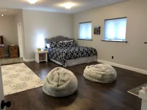 Large Lakefront Vineyard Home with Hot Tub - Image 4