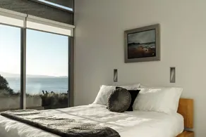 Avalon Coastal Retreat - Image 4