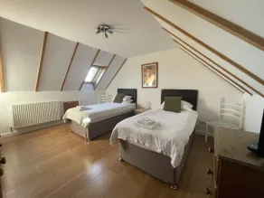 Luxury detached 'Kuschels Cottage' - set in countryside location with great view - Image 5