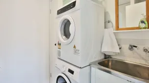 The Relax Shack - Pet Friendly - 8 Mins Walk to Beach - Image 2