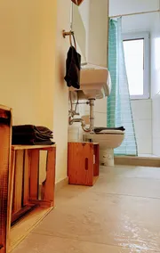 Zentrale, lichtdurchflutete 3 Zimmer Wohnung mit Galerie & Dachterrasse - Image 4