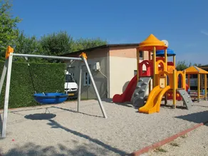 Cosy apartment in villa for 6 people with A/C, pool, WIFI, terrace and pets allowed - Image 4