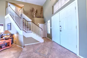 Inviterer Henderson Home med privat pool - Image 3