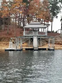 Lakeside Luxury: Experience Tranquility in Our Remodeled Lake House - Image 3