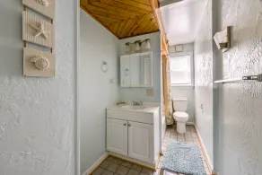 3 BEDROOM 2 BATH ON THE WATER - Image 3