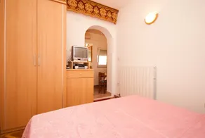 Studio Anica with terrace and grill - Image 4