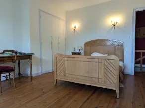Gîte Independiente en Allègre: Confort y Tranquilidad con Jardín, Cerca de Atracciones Históricas - Image 5
