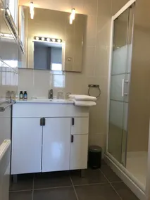 DEVANT LA MER ET LA PLAGE DE ROYAN PONTAILLAC , 4 Chambres 2 à 8 Personnes - Image 2