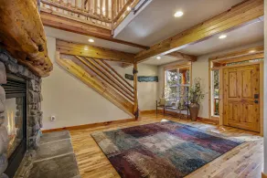 Spacious & Rustic Lodge Cabin. 4 Bedroom Kid & Pet Friendly w/ Private Hot Tub! - Image 4