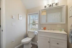 Coastal Cottage in the heart of Kennebunk, ME - Image 4