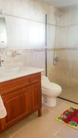 Oceanfront penthouse with great sea views, top floor, Wi-fi, pool! - Image 4