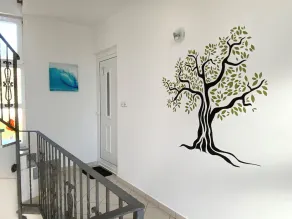 Olive House - Image 2
