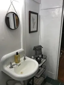 #2, Quaint Private Apartment in Historic Building - Image 2
