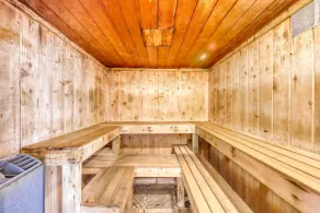 Walkable in-town condo w/ deck & shared pool, hot tub & tennis - near skiing - Image 3