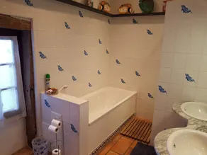 Maison de charme, très bien équipée avec tennis privé et piscine chauffée - Image 4